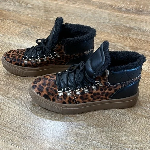 Marc Fisher Leopard Hightop Sneaker Bootie Daisies Women's Sz 8M MLDAISIE2 Shoe - Picture 2 of 9